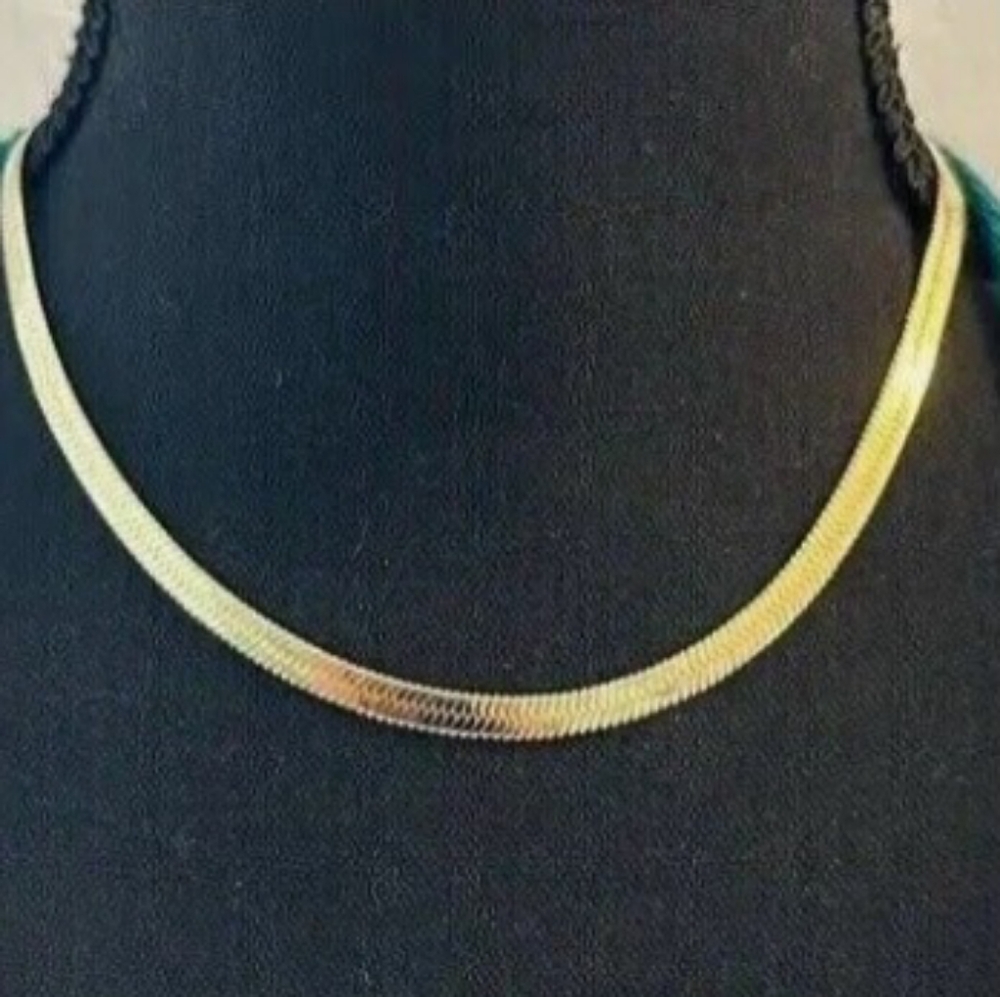 Jennifer Zeuner NWT  Karli Necklace in Gold